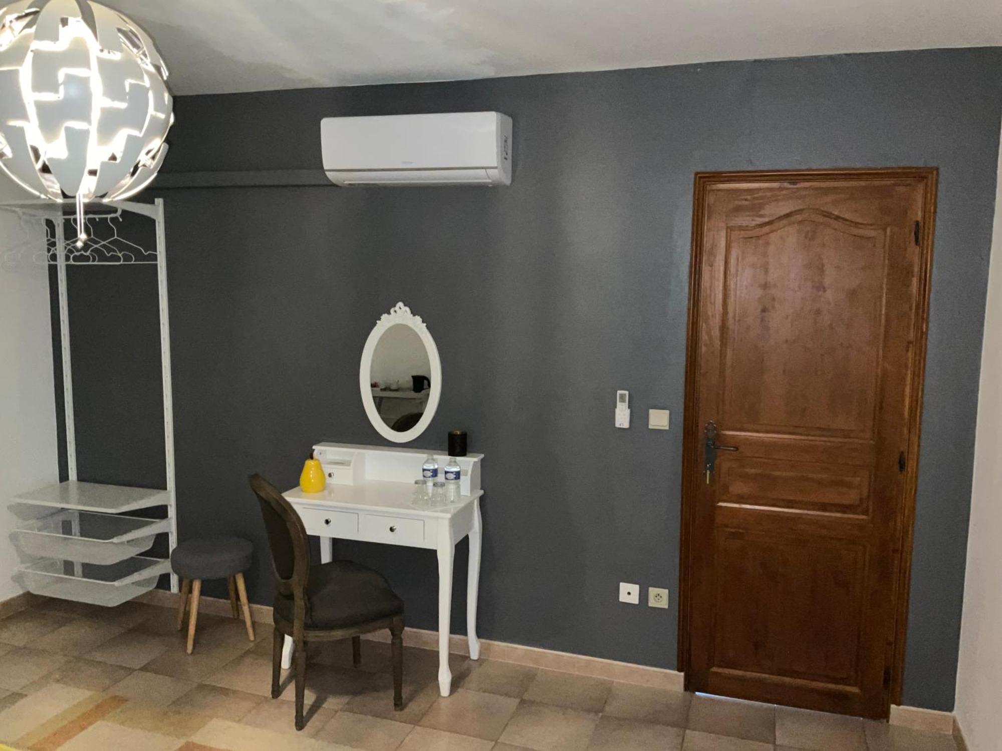 Number9 - Now With Air Conditioned Rooms Carlipa Экстерьер фото